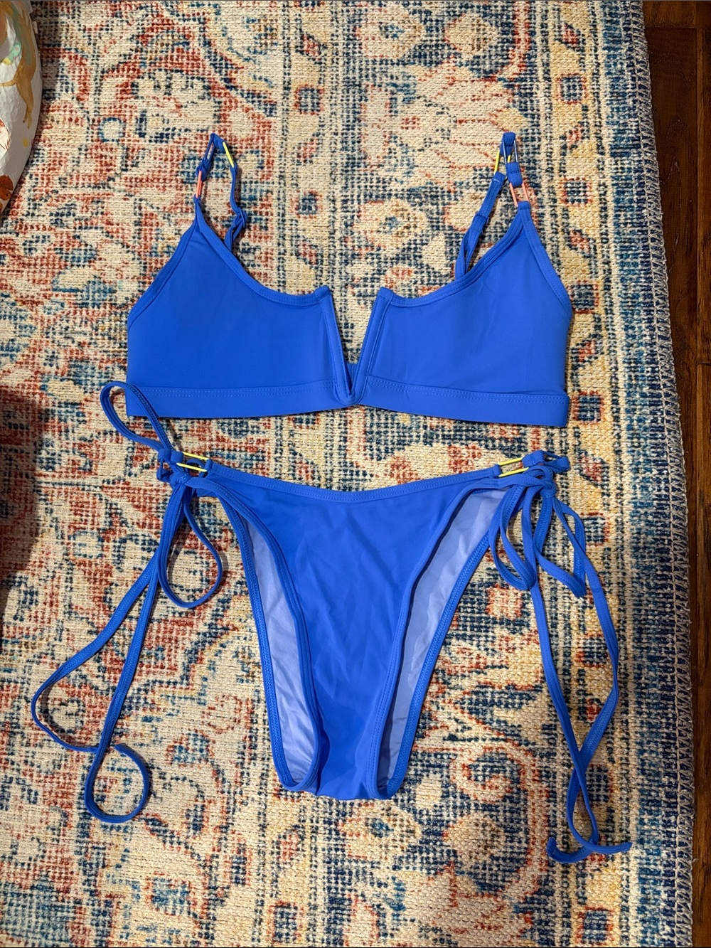 Oneone Swimwear Bikini Set in Electric Blue SZ M EUC - Picture 1 of 4